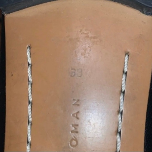 ZARA Woman
Black Pointed Toe
Grommet Lace Up Leather Flats Size 38 - Picture 9 of 11